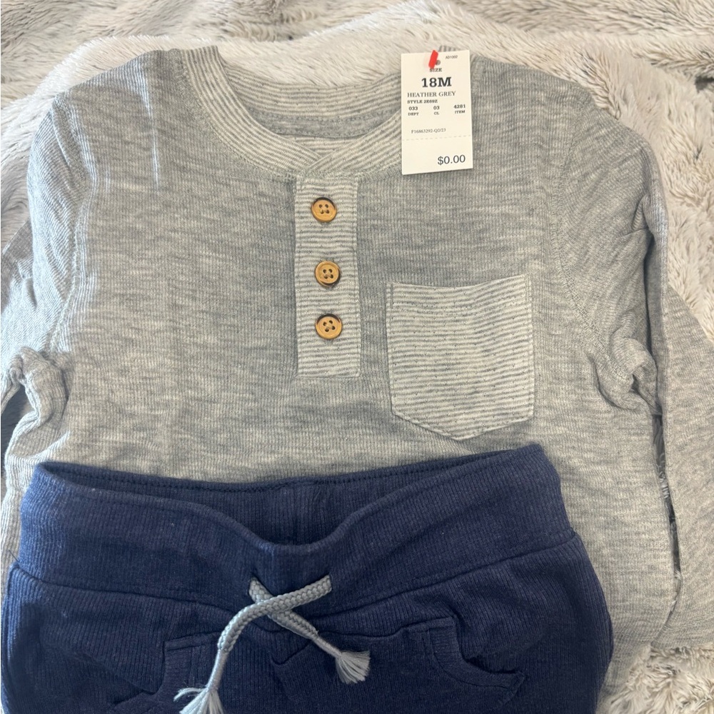 Cat & Jack Kids Matching Set - Gray, Cream, Navy, Black - Picture 2 of 4
